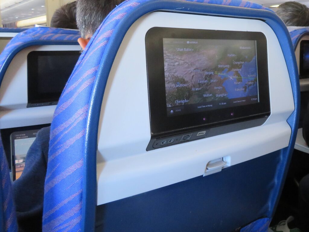 中国南方航空　搭乗記　A330　羽田　北京　座席　モニター　電源