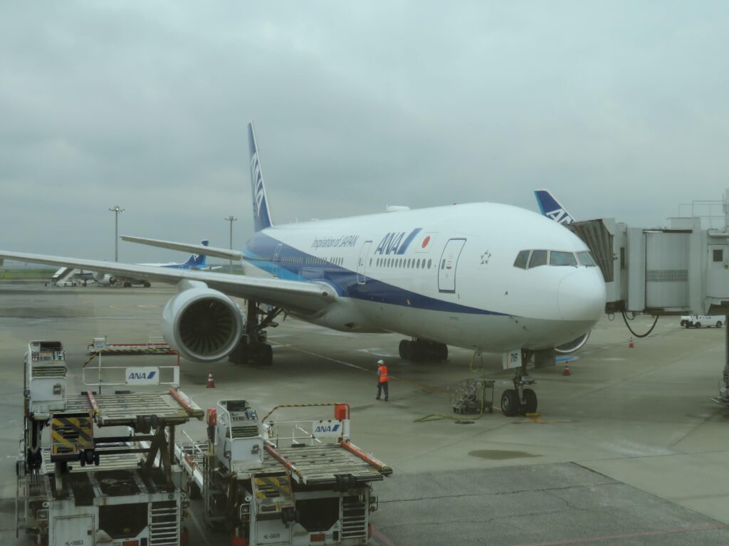 羽田空港　B777　ANA