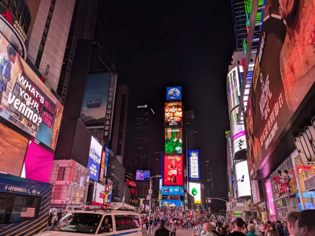 ニューヨーク タイムズスクエア