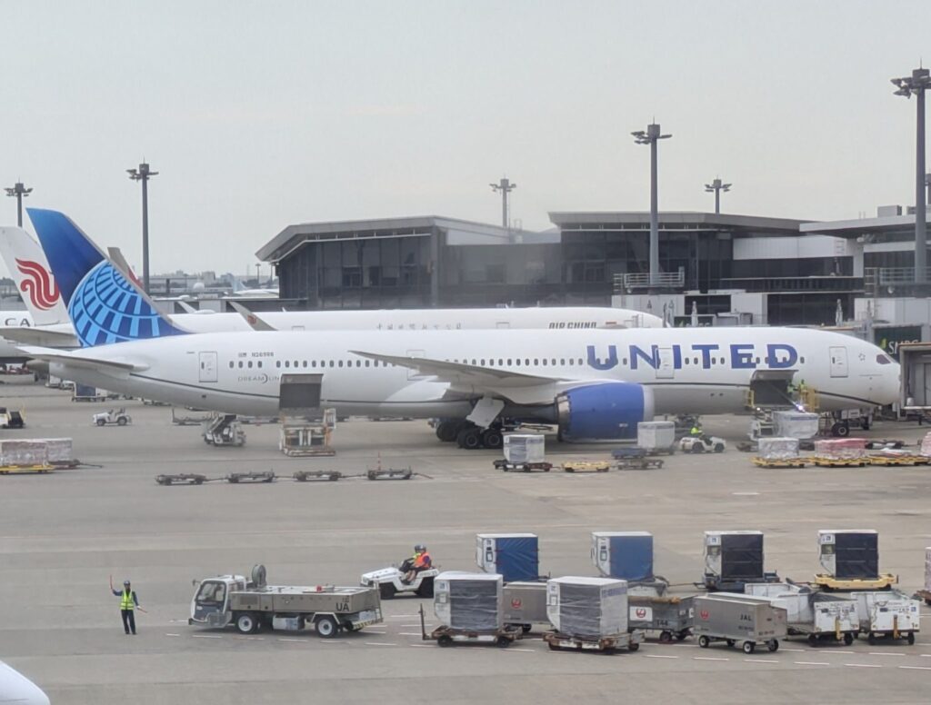 ユナイテッド航空　UnitedAirline 787　B787　成田空港　第1ターミナル　T1
