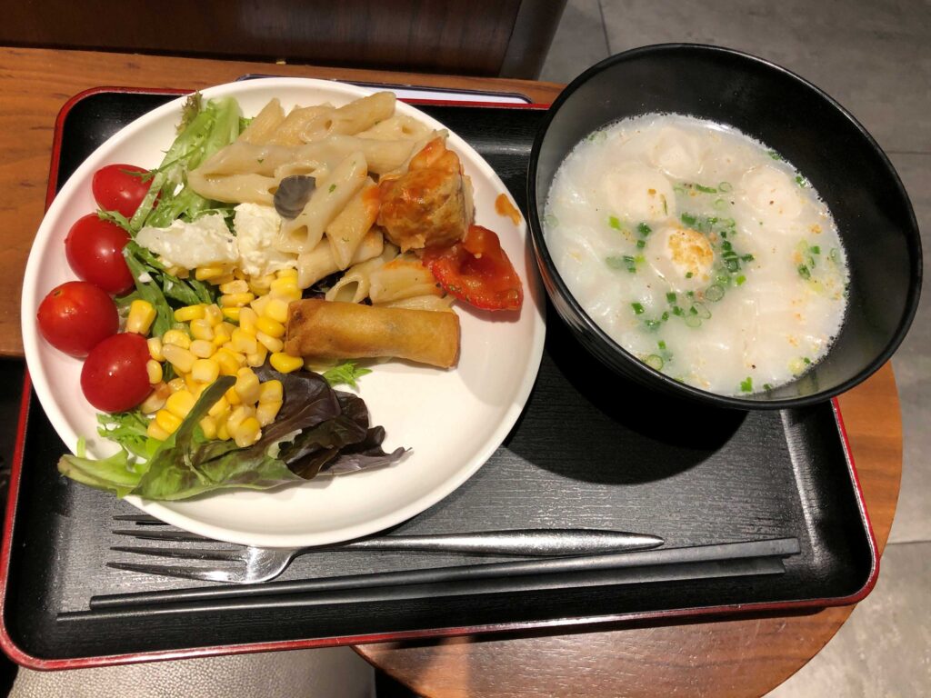 香港国際空港　ラウンジ